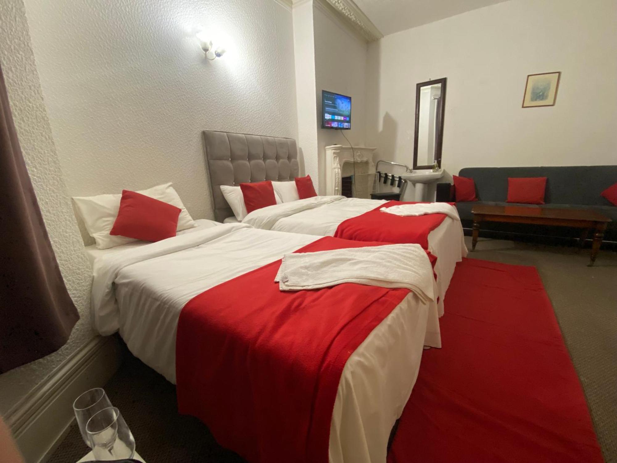 Saji Hotel إيلفورد المظهر الخارجي الصورة