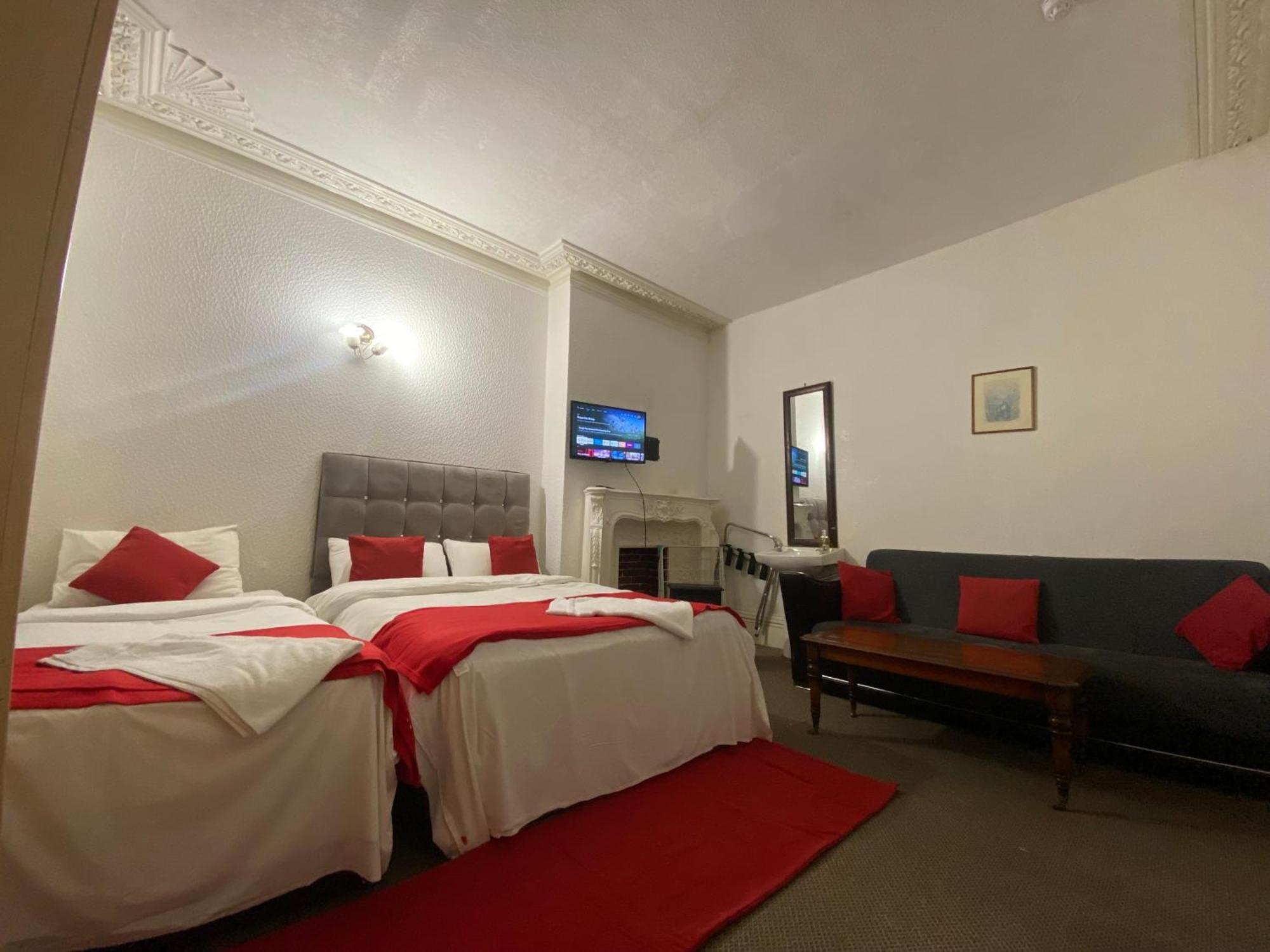 Saji Hotel إيلفورد المظهر الخارجي الصورة